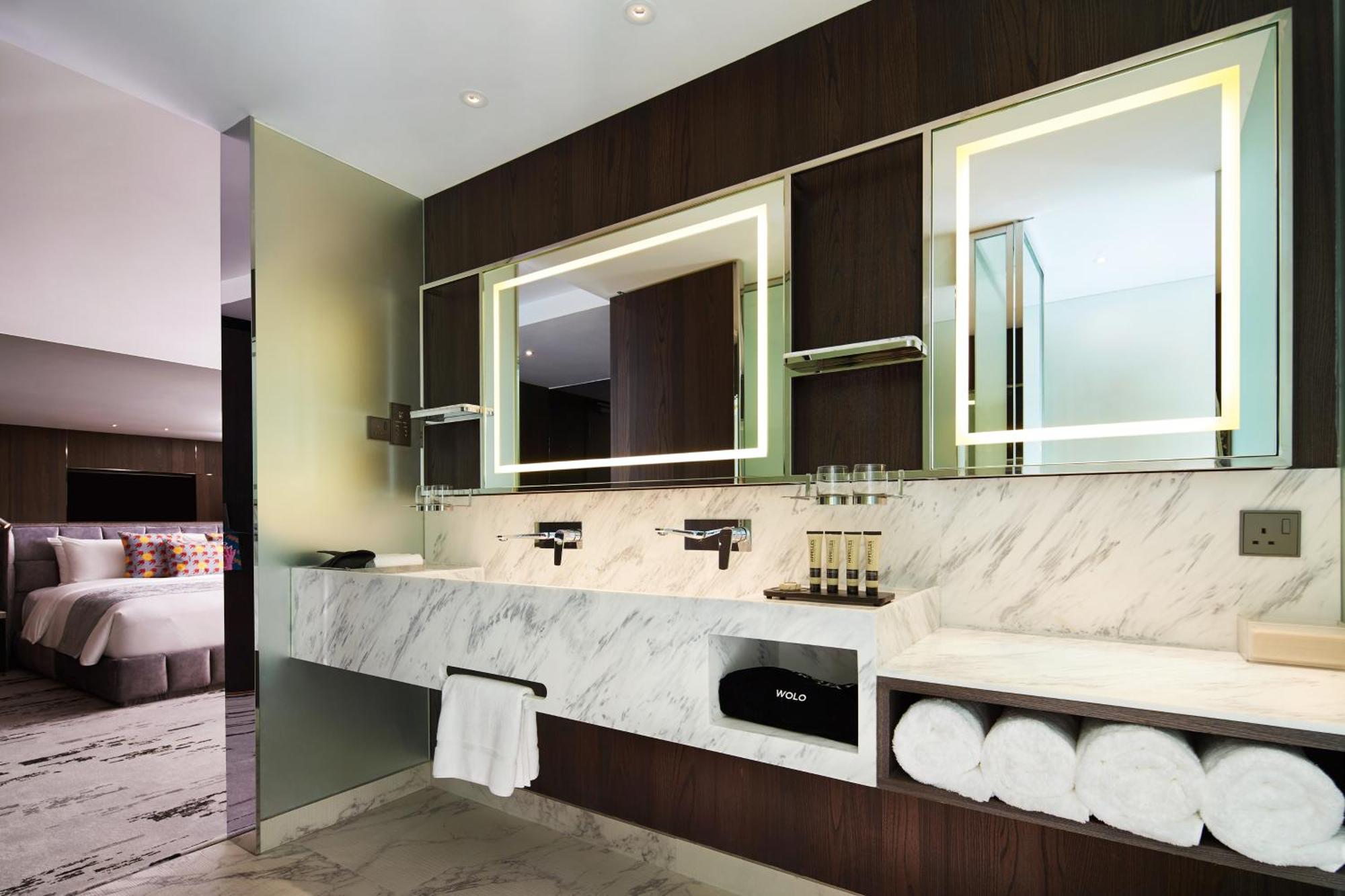 WOLO Suite window